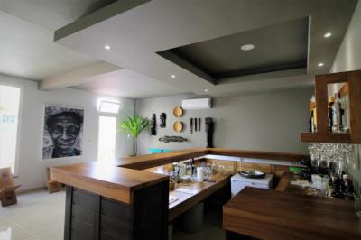 Bar Image