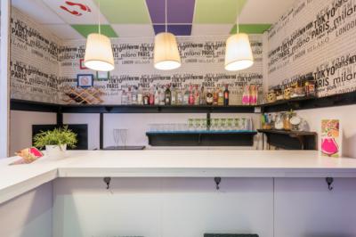 Bar Image