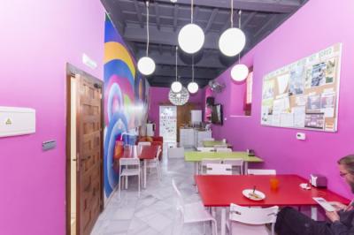 Zona Común White Nest Image