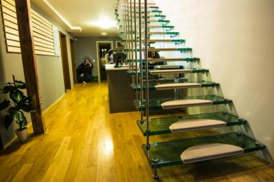 Escaleras Image