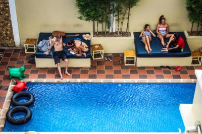 Borde de la piscina Image