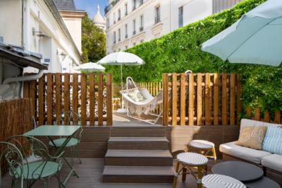 Terraza con una vista de Sacré Coeur Image